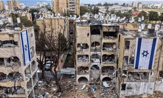 Sau một tháng giao tranh: Israel dọa 'leo thang', Iran gửi lời tới các nước láng giềng