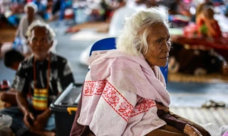 Căng thẳng trên biên giới kéo dài sang ngày thứ ba, công dân Campuchia ở Thái Lan ùn ùn về nước