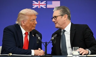 Lần hiếm hoi Thủ tướng Anh lên tiếng chỉ trích Tổng thống Mỹ
