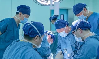 Trung Quốc đạt bước đột phá trong ghép tạng: Gan lợn hoạt động trong cơ thể người