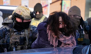 Thêm một công dân Mỹ bị đặc vụ di trú bắn tử vong