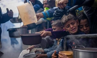 Quân đội Israel tuyên bố ngừng bắn theo giờ để làm dịu nạn đói ở Dải Gaza