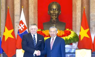 Thủ tướng Slovakia: Việt Nam luôn là nguồn cảm hứng để học hỏi 