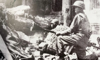 Cảm tử quân Nguyễn Văn Thiềng dùng bom ba càng đánh xe tăng địch, ngày 23/12/1946