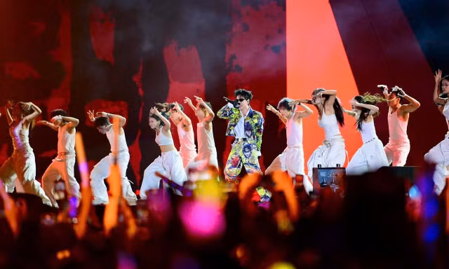Người tạo hiệu ứng bùng nổ cho Hòa Minzy, Quang Hùng MasterD ở concert Thanh xuân