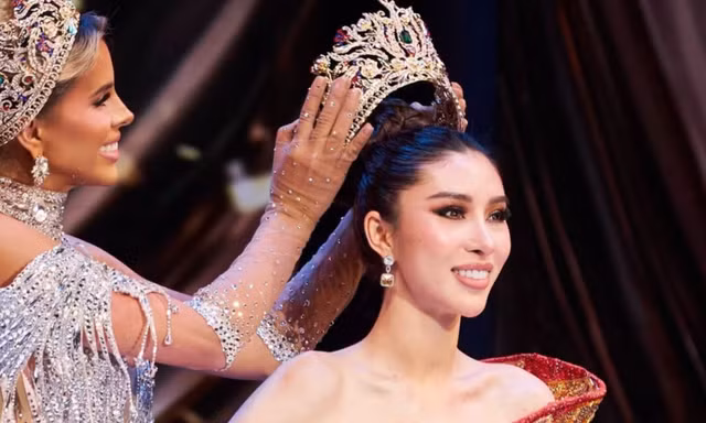 Đương kim Hoa hậu Hòa bình Mỹ bị tước vương miện