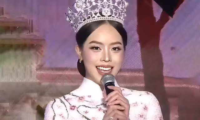 Thanh Thủy phát biểu bằng 3 thứ tiếng kết thúc nhiệm kỳ