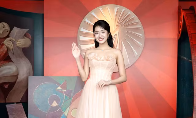 Hoa hậu Hà Trúc Linh làm Đại sứ Tinh hoa Việt, ghi điểm với loạt trend đáng yêu