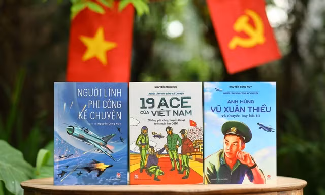 Bộ sách "Người lính phi công kể chuyện": Những anh hùng trên bầu trời rực lửa
