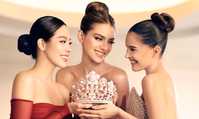 Ngắm bộ ảnh tuyệt đẹp của 3 nàng hậu Miss International trong ba năm gần đây