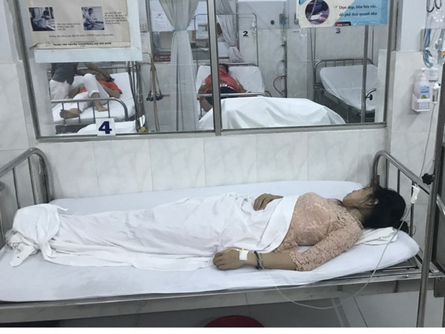 Một trong số những giáo viên phải nhập viện cấp cứu.