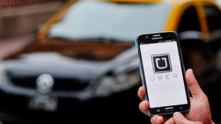 Uber dọa kiện Cục thuế TPHCM. Ảnh minh họa