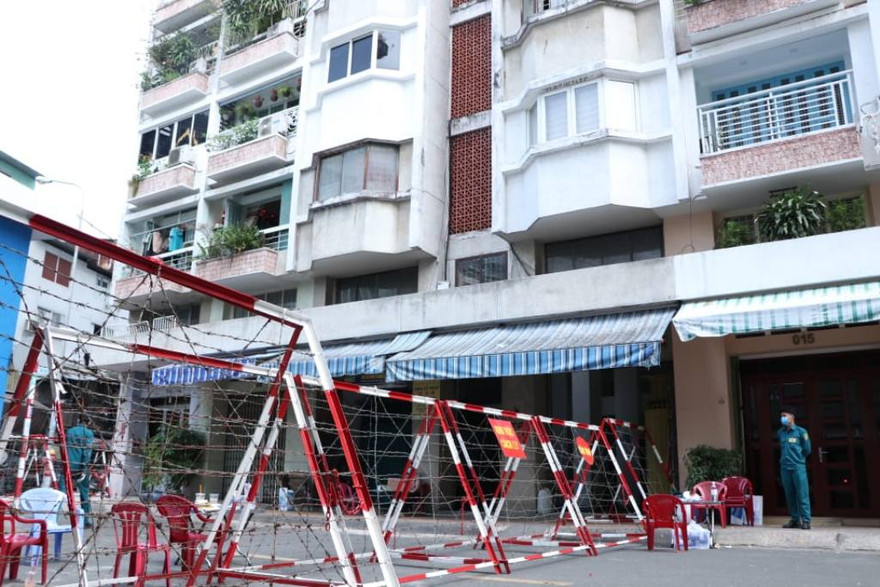 Một phần chung cư Sư Vạn Hạnh (Q.5) bi6 phong tỏa