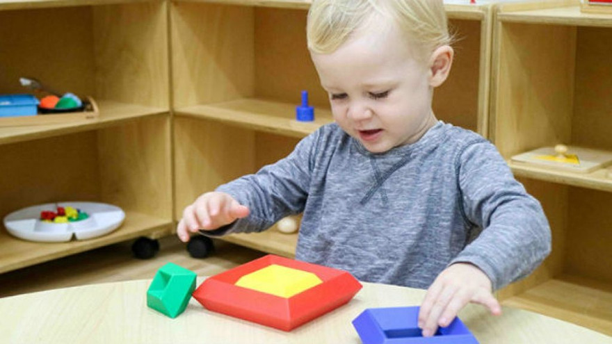 Trẻ nhỏ thường vô tình nuốt các món đồ chơi có kích thước nhỏ