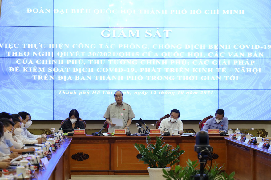 Chủ tịch nước Nguyễn Xuân Phúc phát biểu tại buổi làm việc chiều ngày 12/10