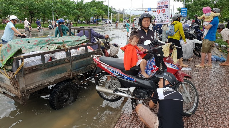 Dịch vụ sửa xe hốt bạc mùa ngập nước