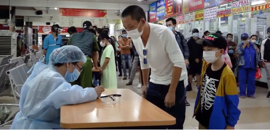 Tất cả hành khách quốc nội từ sân bay Nội Bài, Vân Đồn, Cát Bi về TPHCM đều phải xét nghiệm COVID-19