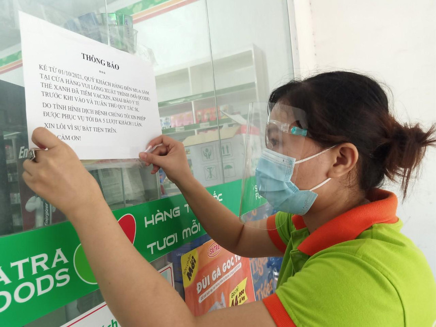 Một siêu thị thông báo đón khách trở lại từ ngày 1/10