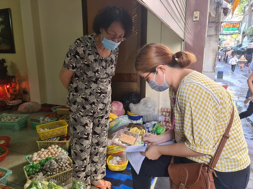 Điều tra, lấy mẫu xét nghiệm người dân tại TPHCM (ảnh: HCDC)