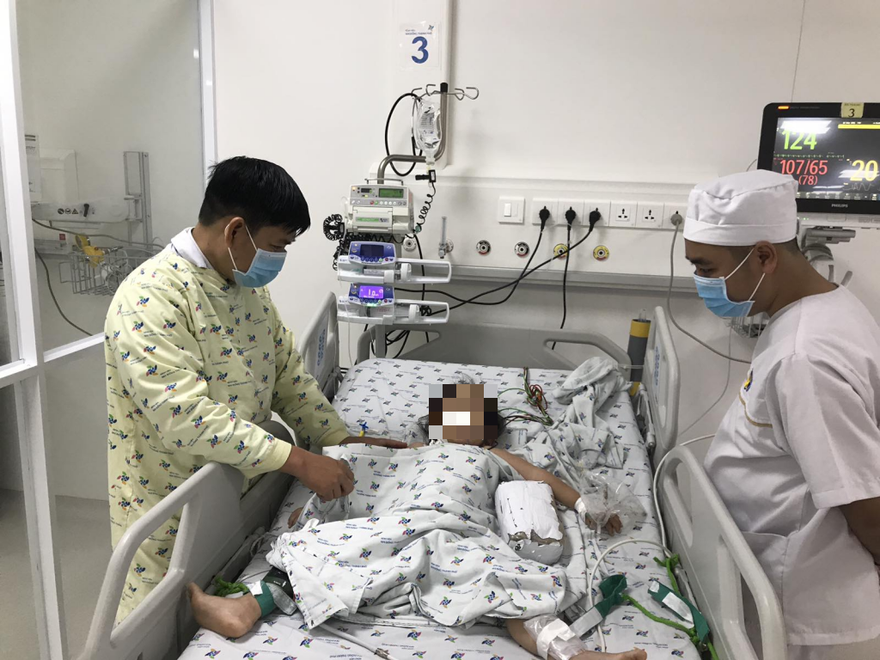 Bé gái dần hồi phục sau phẫu thuật nội soi (ảnh: BVCC)