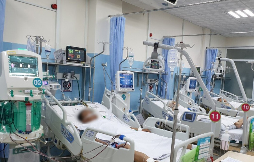 Nhiều bệnh nhân viêm tụy do bia rượu phải lọc máu tại BV Bình Dân (ảnh: BVCC)