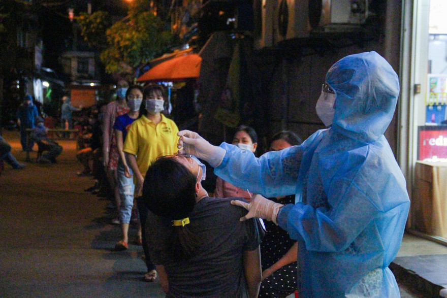 Xét nghiệm COVID-19 tại TPHCM (ảnh: HCDC)
