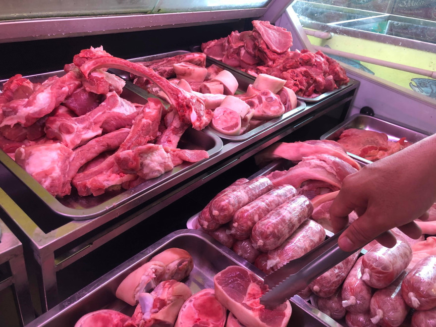 Heo đông lạnh nhập khẩu có giá rẻ hơn heo nóng trong nước đến 60.000 đồng/kg