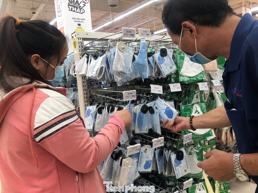 Siêu thị vải kháng khuẩn được nhiều người dân tìm mua