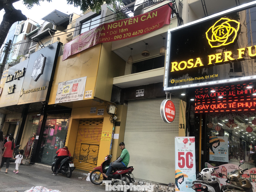 Kinh doanh ế ẩm mùa dịch, hàng loạt quán xá ở khu đất vàng tại TPHCM đóng cửa