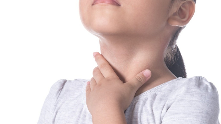 Không chủ quan khi bị hóc xương cá 