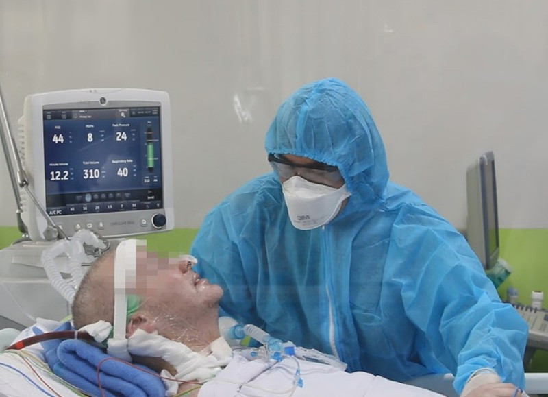 Bệnh nhân phi công người Anh có thể xuất viện sau 2 -3 tuần nữa