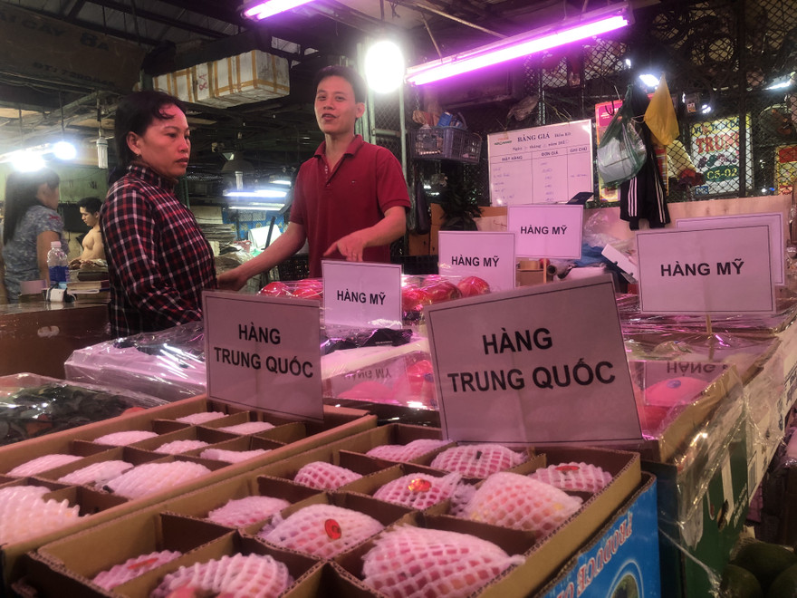 Trái cây tại chợ đầu mối Thủ Đức phải dán nguồn gốc, xuất xứ