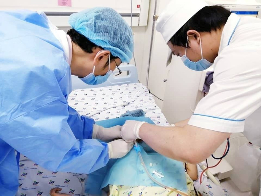 BV Nhi đồng Thành phố chạy thận nhân tạo cấp cứu cứu sống bệnh nhi suy thận mạn giai đoạn cuối (ảnh: BVCC)
