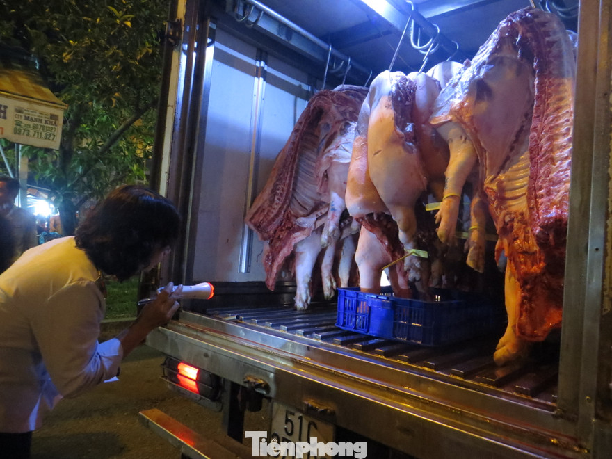 Heo về chợ đầu mối TPHCM đang giảm mạnh