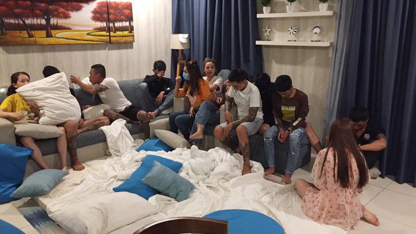 12 nam nữ tụ tập sử dụng ma túy tập thể trong căn hộ du lịch thứ 1