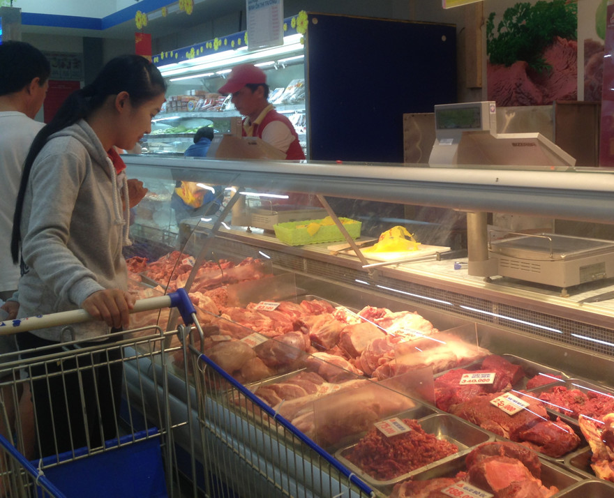 Heo bình ổn lại tăng giá khiến bà nội trợ phải tính toán kỹ hơn