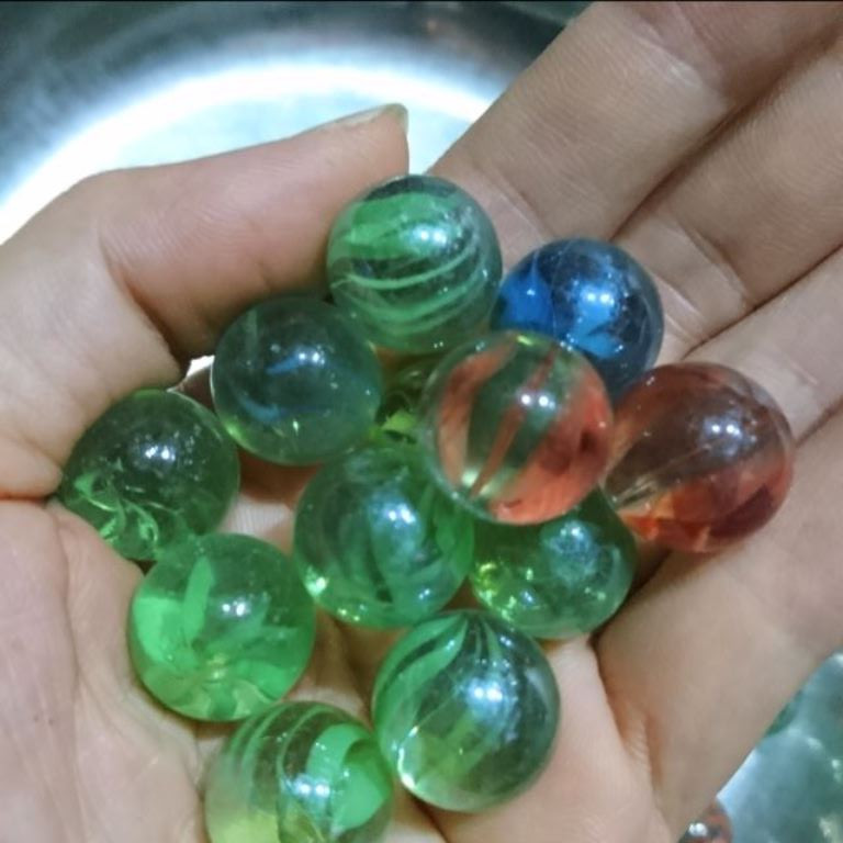 Bé gái gặp nguy do đưa bi vào vùng kín