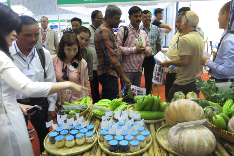 Triển lãm rau hoa quả tổ chức lần đầu tiên đã thu hút nhiều doanh nghiệp ngoại
