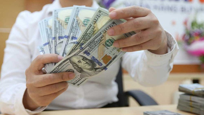 Đồng USD giảm nhẹ phiên đầu tuần
