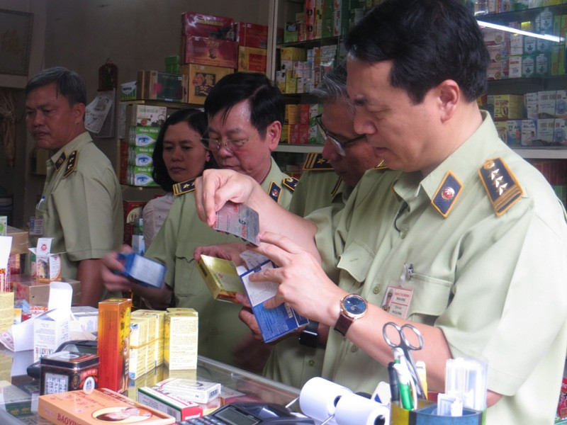 Lực lượng chức năng kiểm tra, phát hiện lượng lớn thực phẩm chức năng, mỹ phẩm... giả, nhái, không nguồn gốc xuất xứ