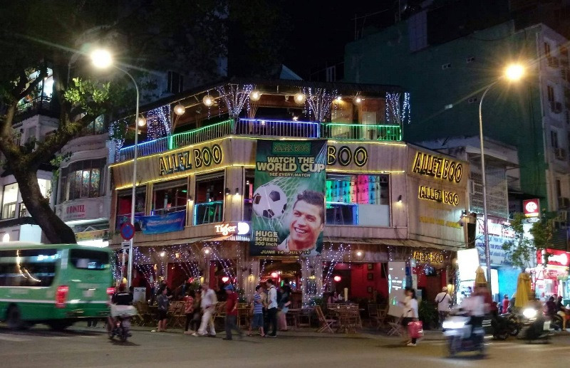 Phố tây Bùi Viện rộn ràng trước giờ khai mạc World Cup 2018