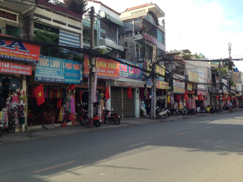 Đường Sài Gòn vắng hoe ngày 1/5