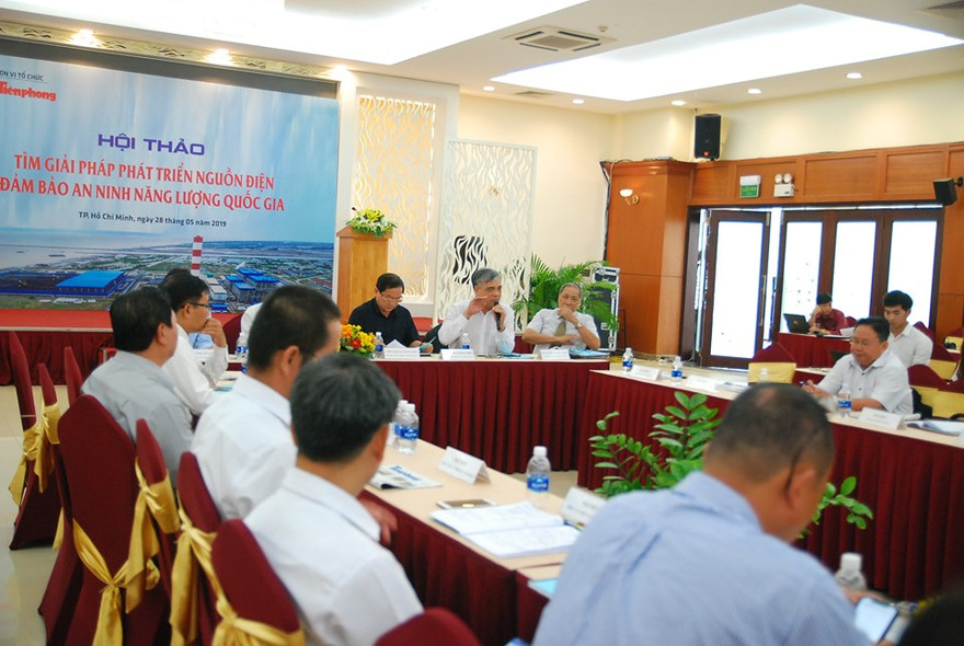 Đại biểu sôi nổi phần thảo luận