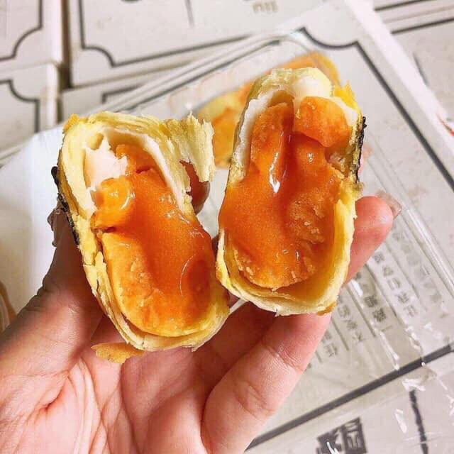 Bánh trung thu nhân chảy tràn từ Trung Quốc giá chỉ tầm 12.000 đồng/cái đang tung hoành chợ mạng