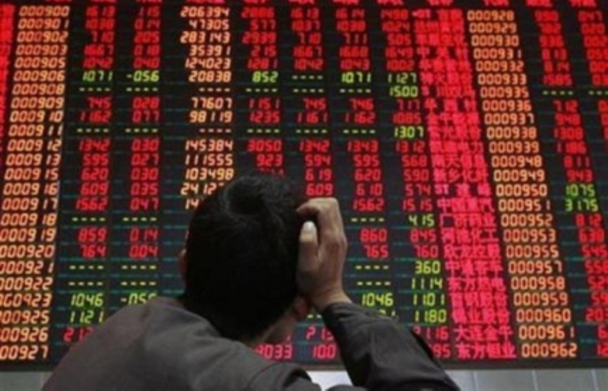 Chứng khoán Việt đỏ sàn do ảnh hưởng thị trường thế giới