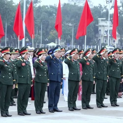 Phụ nữ Quân đội quyết tâm xứng đáng 10 chữ vàng do Quân ủy Trung ương trao tặng