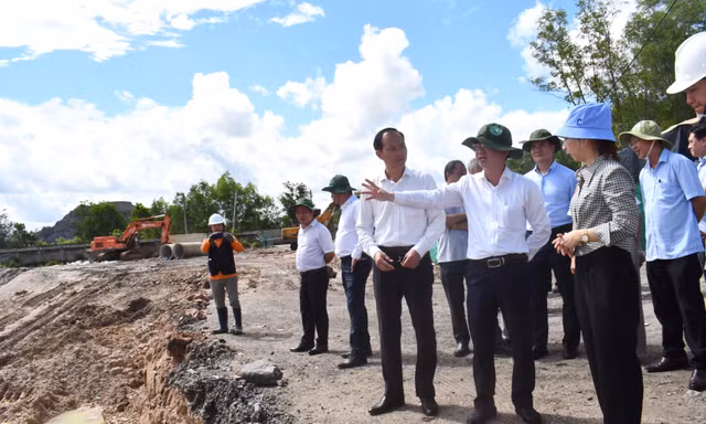 TPHCM: Đề xuất lắp trạm cân, camera ở khu xử lý chất thải Tóc Tiên
