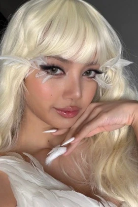 Nghi vấn Lisa BLACKPINK chia tay bạn trai chỉ từ 2 câu trả lời dịp Valentine