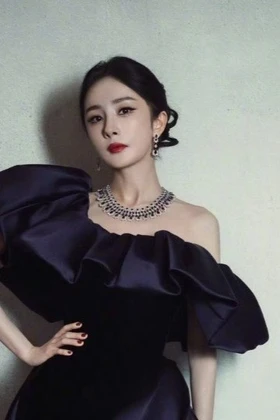 Đêm hội Weibo 2025: Phía Dương Mịch quát thẳng "Tra Lãng", rốt cuộc "C vị" của ai?