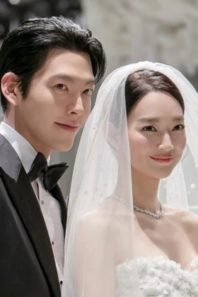 Ảnh cưới của Kim Woo Bin - Shin Min Ah: Váy hơn 700 triệu, hoa cưới quen thuộc